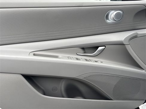 New 2026 Hyundai Elantra Blue image 10