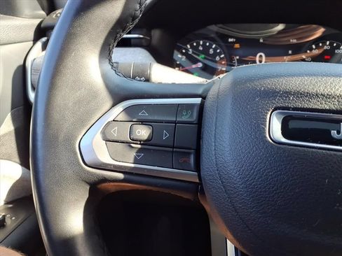 Certified 2022 Jeep Compass Latitude w/ Sun and Sound Group AWD/4WD image 20