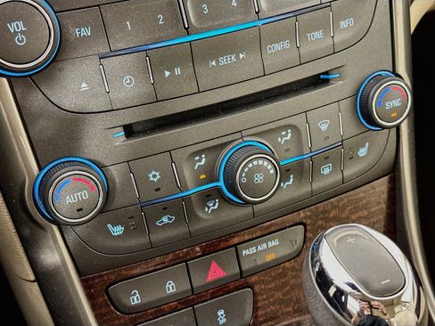 Used 2013 Chevrolet Malibu LT FWD image 15