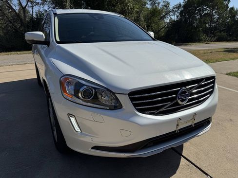 Used 2017 Volvo XC60 T5 Inscription w/ Preferred Option Package FWD image 3