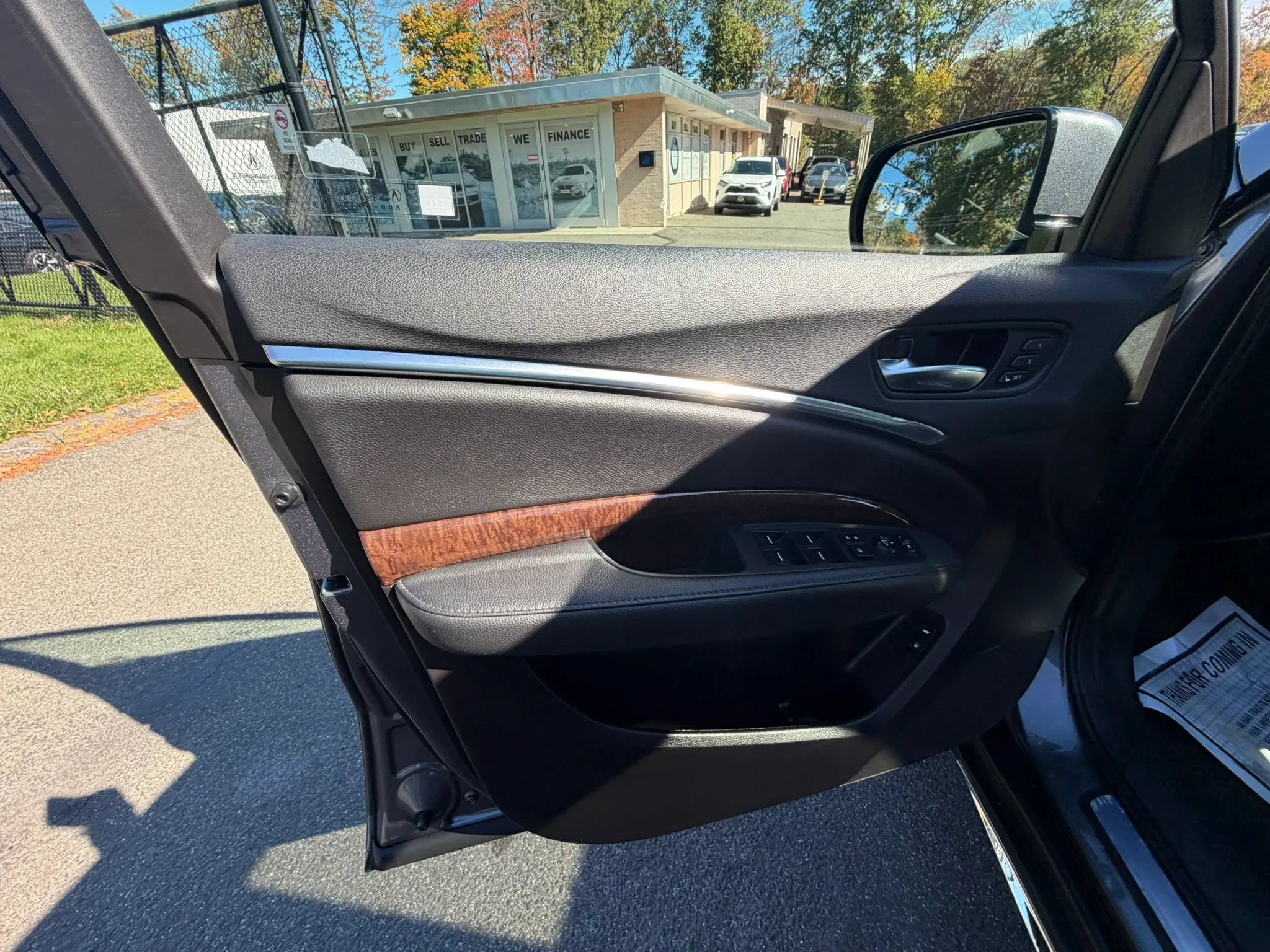 Used 2020 Acura MDX SH-AWD image 11