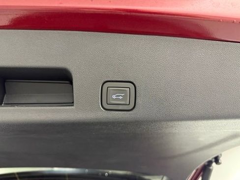 Certified 2026 Chevrolet Traverse LT FWD image 9