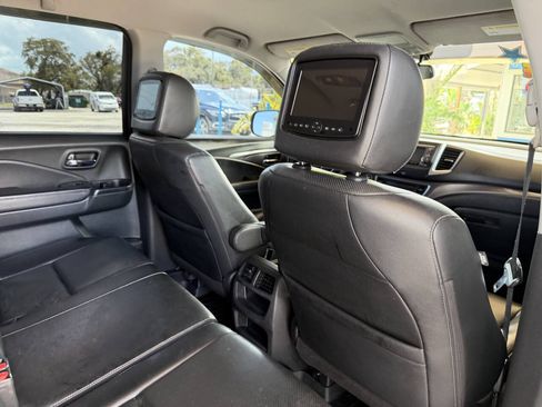Used 2017 Honda Ridgeline RTL image 10