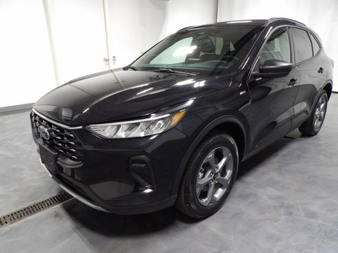 Used 2025 Ford Escape ST-Line image 3