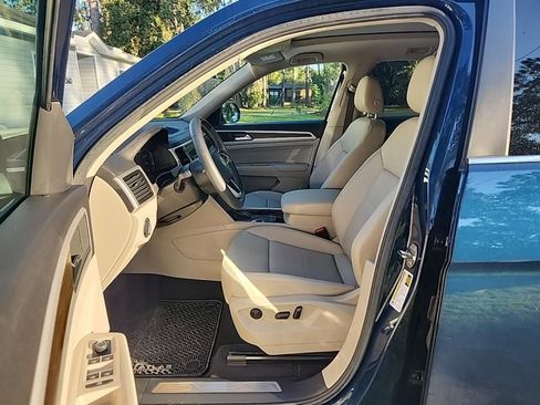 Used 2023 Volkswagen Atlas SE image 7
