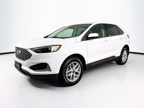 Used 2023 Ford Edge SEL image 3