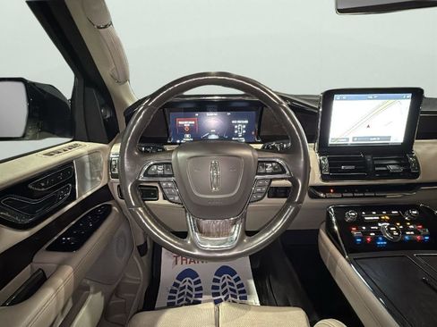 Used 2021 Lincoln Navigator Reserve w/ Luxury Package image 13