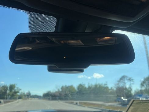 Used 2020 Dodge Challenger SXT RWD image 34