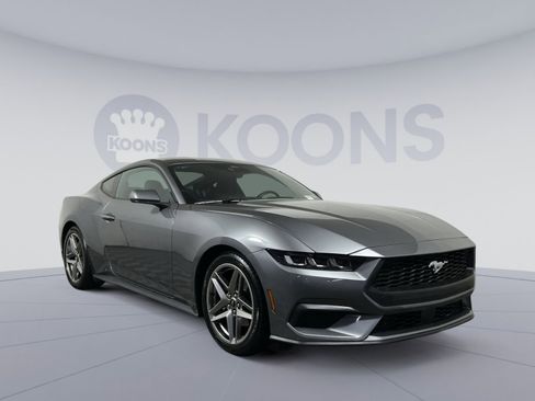 Used 2024 Ford Mustang Coupe image 10