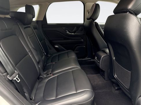 Used 2024 Lincoln Corsair AWD image 18