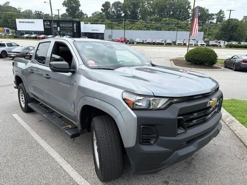 Used 2025 Chevrolet Colorado W/T RWD image 7