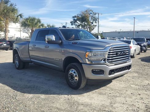 Used 2023 RAM 3500 Limited image 2