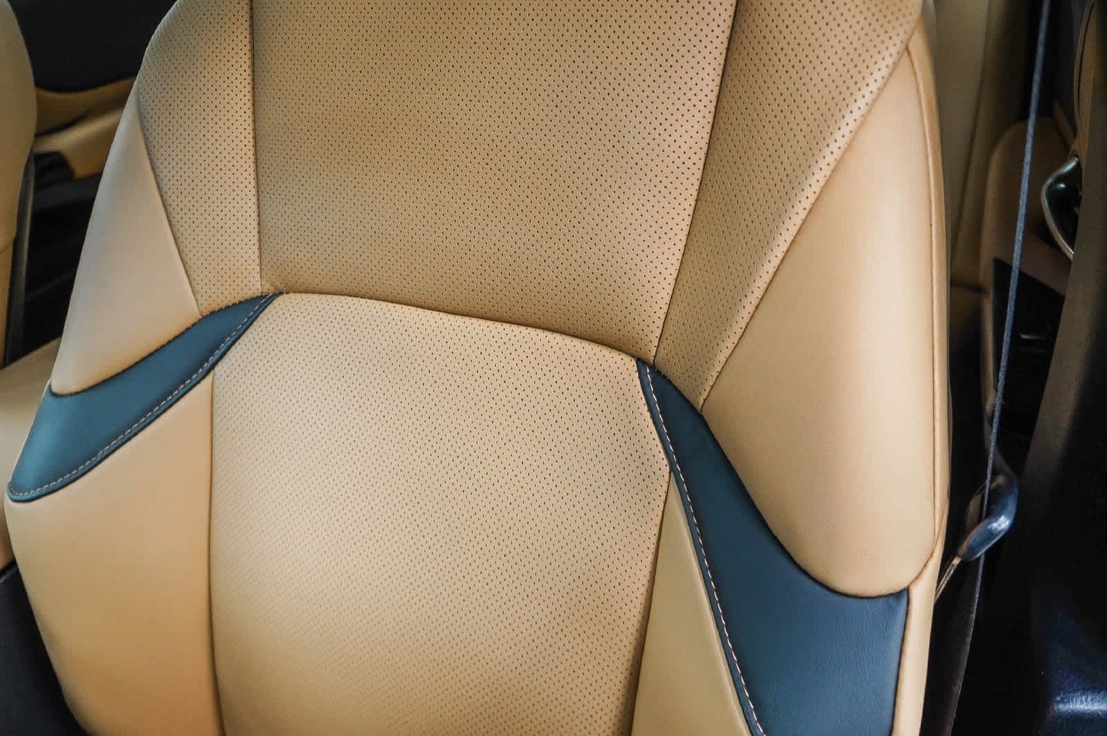 Used 2025 Lexus ES 300h w/ Premium Package FWD image 23