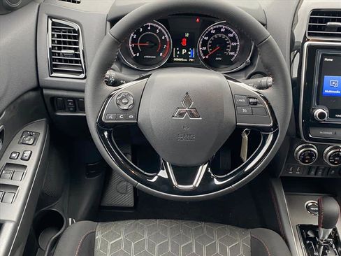 New 2025 Mitsubishi Outlander Sport LE image 5