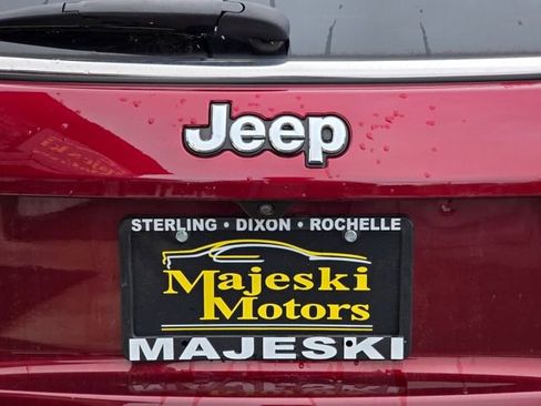 Used 2022 Jeep Compass Limited image 13