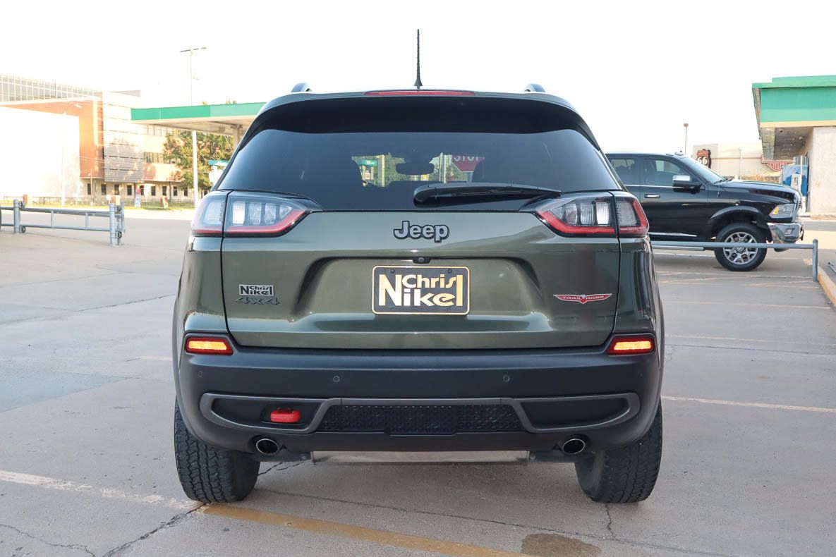Used 2021 Jeep Cherokee Trailhawk w/ Comfort/Convenience Group AWD/4WD image 6