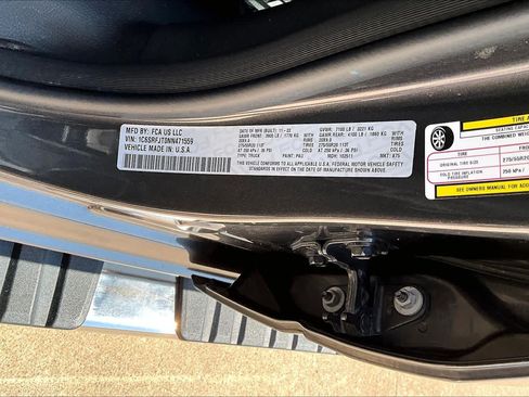 Used 2022 RAM 1500 Laramie AWD/4WD image 31