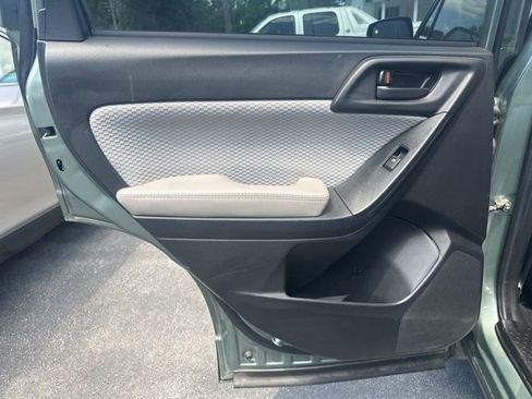 Used 2018 Subaru Forester 2.5i Premium image 8
