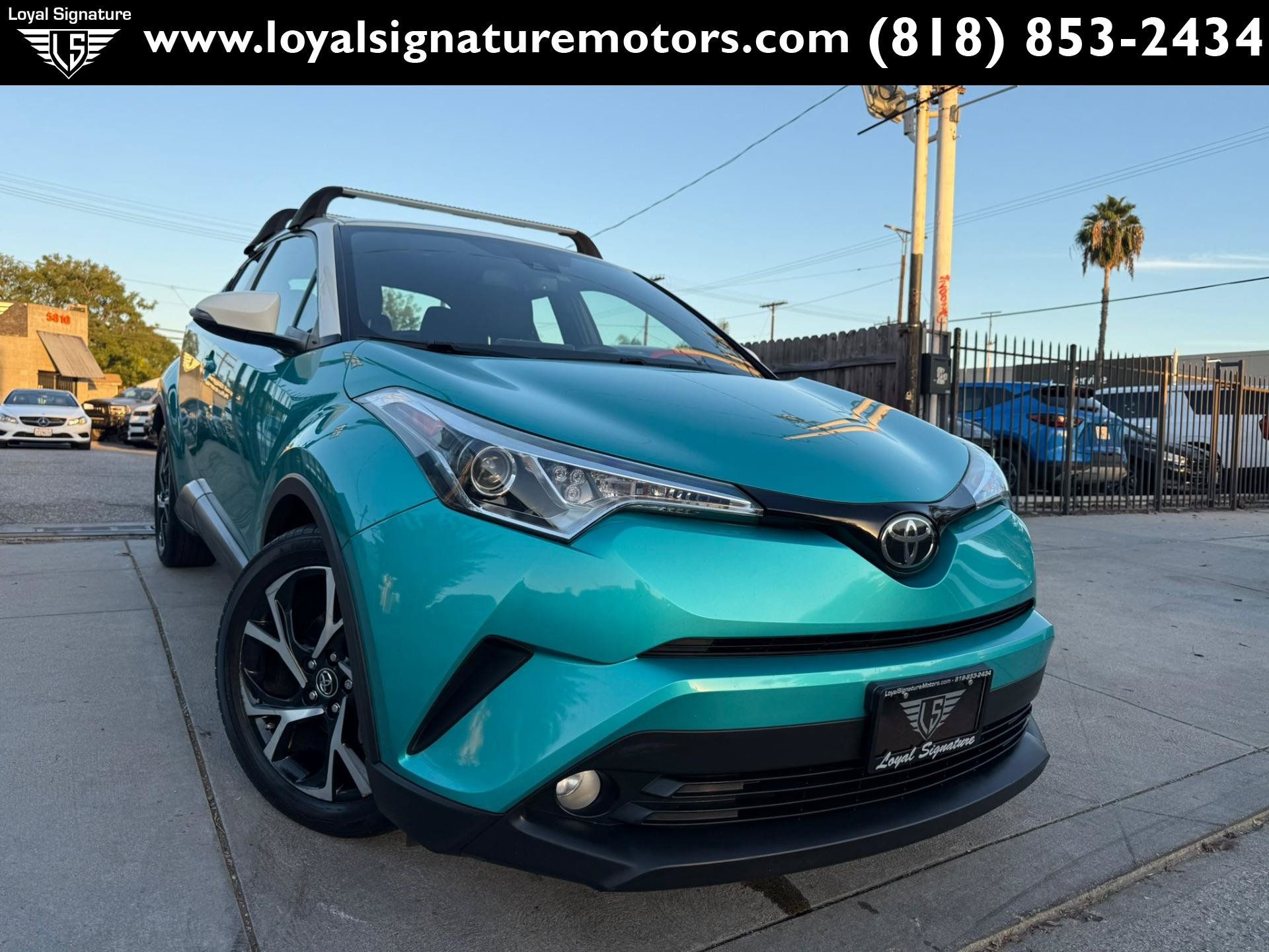 Used 2018 Toyota C-HR XLE FWD image 1