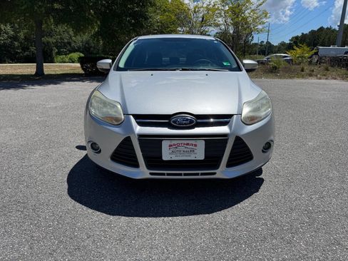 Used 2014 Ford Focus SE w/ Equipment Group 201A FWD image 27