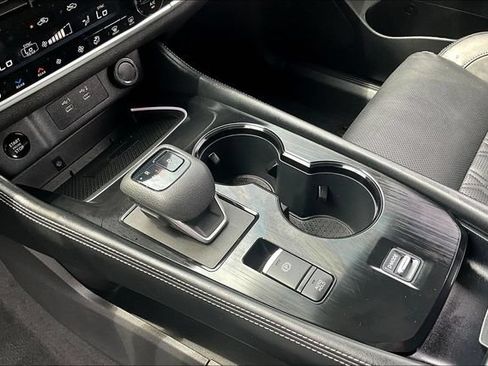 Used 2025 Nissan Rogue Platinum w/ Tech Package FWD image 18
