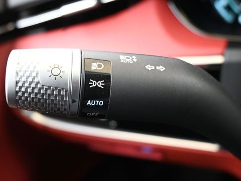 Used 2025 Genesis GV70 2.5T w/ Sport Prestige Package image 28