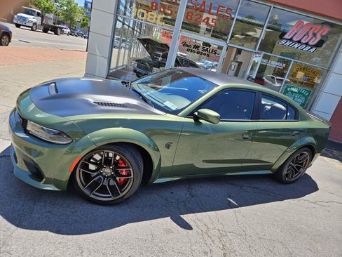 Used 2022 Dodge Charger SRT Hellcat RWD image 38