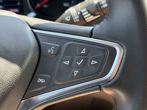 Used 2024 Chevrolet Equinox LT FWD image 23