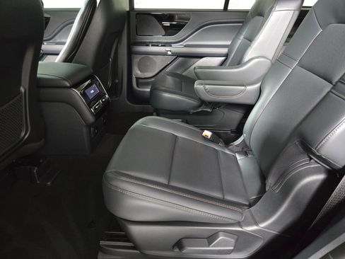 New 2026 Lincoln Aviator 2WD w/ Jet Appearance Package image 14