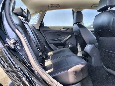 Used 2024 Volkswagen Jetta SE FWD image 32