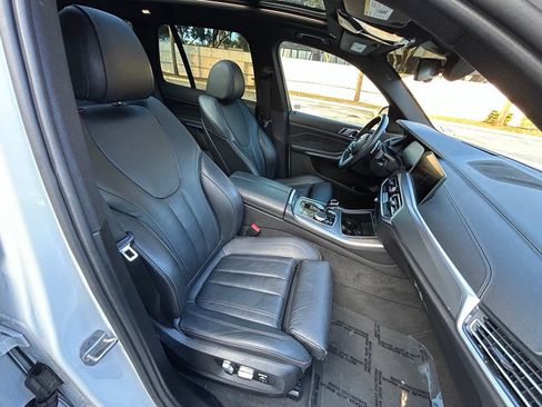 Used 2022 BMW X5 sDrive40i w/ M Sport Package RWD image 39
