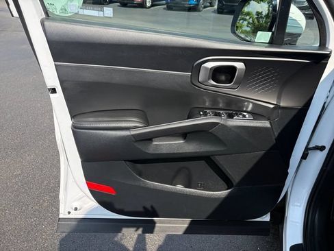 Certified 2025 Kia Sorento EX AWD/4WD image 19