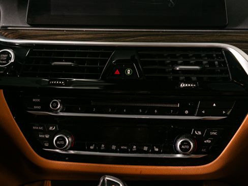 Used 2019 BMW 640i Gran Turismo xDrive w/ Luxury Package image 38