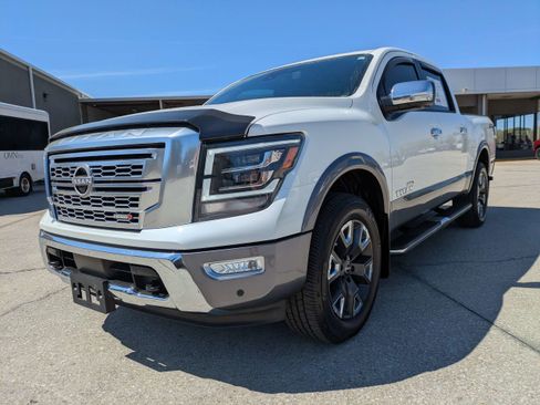 Used 2023 Nissan Titan Platinum Reserve w/ Moonroof Package image 8