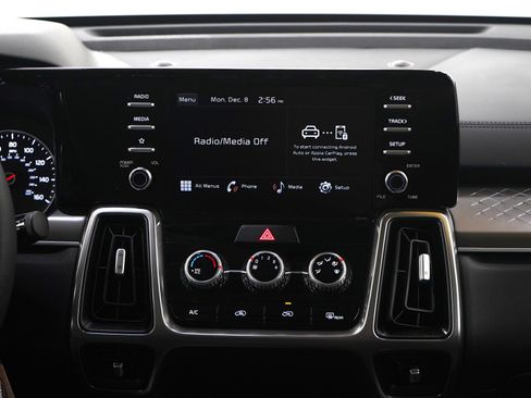 Used 2022 Kia Sorento LX image 15