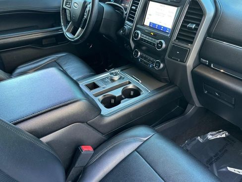Used 2020 Ford Expedition XLT w/ Equipment Group 202A RWD image 37
