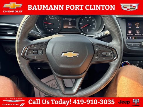 Used 2023 Chevrolet TrailBlazer LT FWD image 13