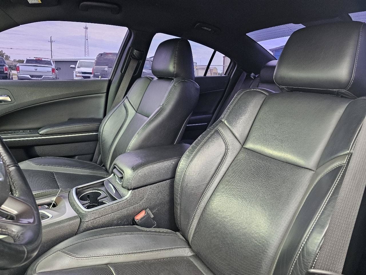 Used 2021 Dodge Charger SXT w/ Leather Interior Group RWD image 7
