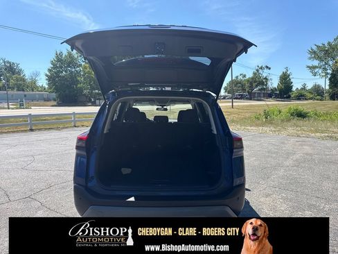 Used 2023 Nissan Rogue SV AWD/4WD image 17