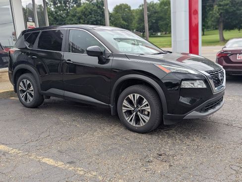 Used 2023 Nissan Rogue SV AWD/4WD image 8