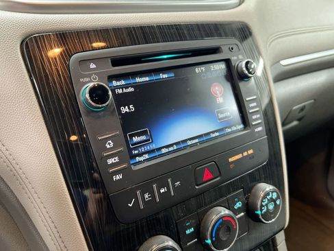 Used 2015 Chevrolet Traverse LT FWD image 9
