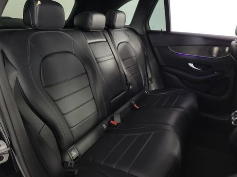 Used 2021 Mercedes-Benz GLC 300 4MATIC w/ Premium Package image 16