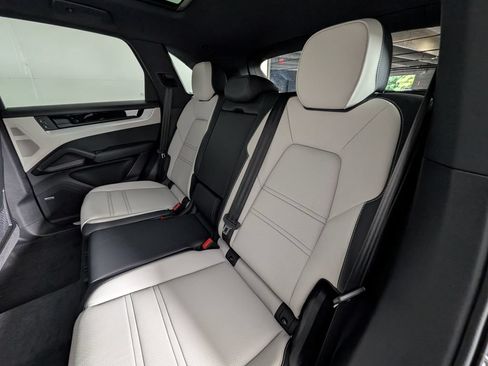 New 2026 Porsche Cayenne AWD/4WD image 24