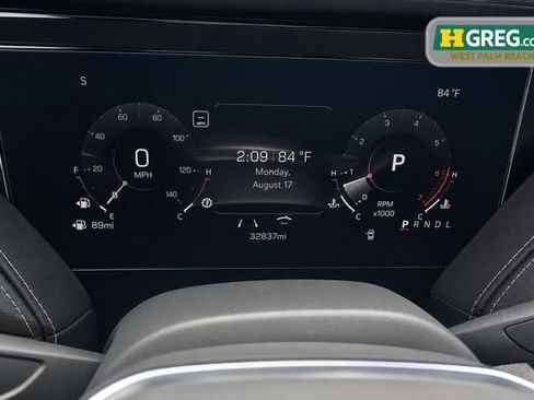 Used 2025 GMC Yukon XL Elevation RWD image 11