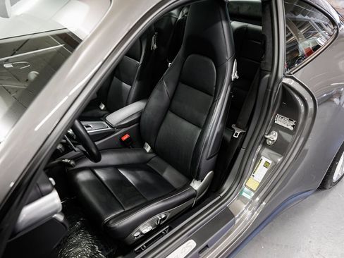 Used 2019 Porsche 911 Carrera 4S AWD/4WD image 18