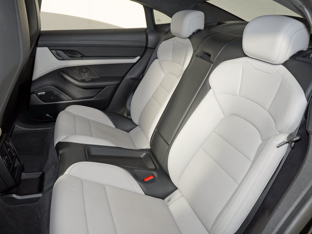 Certified 2024 Porsche Taycan GTS w/ Premium Package (P6U) AWD/4WD image 39