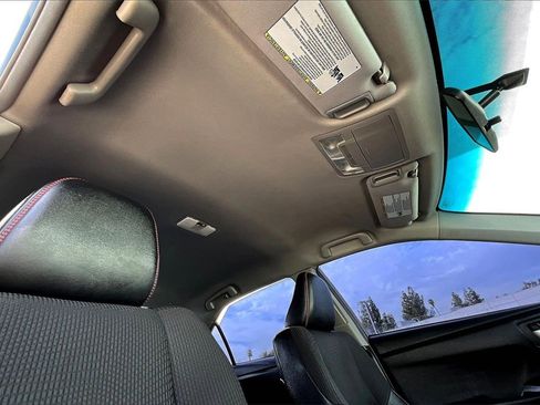 Used 2017 Toyota Camry SE image 22