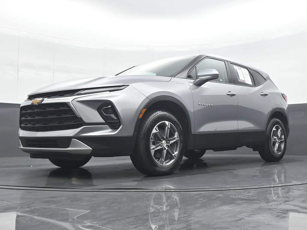 Used 2025 Chevrolet Blazer LT FWD image 26