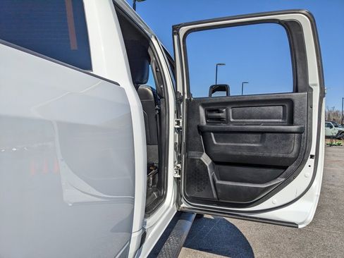 Used 2024 RAM 2500 Tradesman w/ Chrome Appearance Group image 49