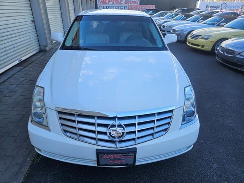 Used 2010 Cadillac DTS image 19